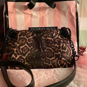 COPY - Victoria’s Secret Leopard 🐆 Crossbody Bag.NWT⚠️FIRM⚠️